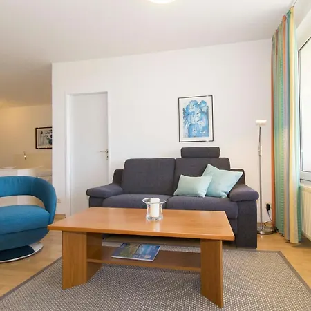 Trafalgar 323 Apartment *